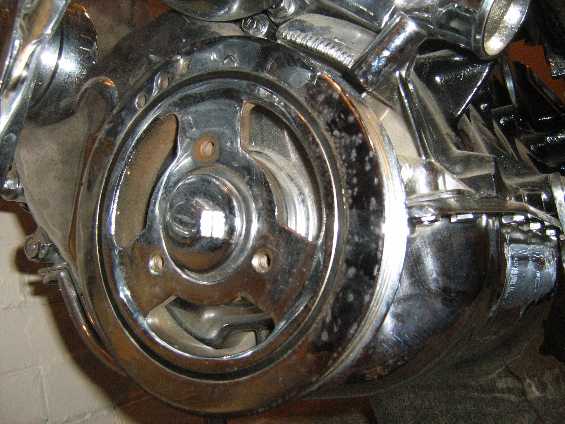 Front crankshaft pulley and belt drive on a polished display engine